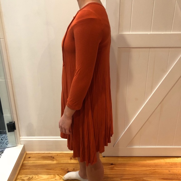 Old navy long sleeve dress - Picture 2 of 4